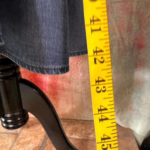 ๐Body Flirt Beautiful Button Down Dress - Breathable Fabrics - Trumpet Sleeves - Picture 9 of 16